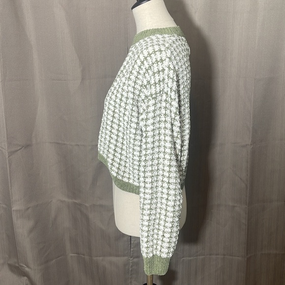 PINK ROSE White and Green Patterned Sweater - Picture 2 of 5